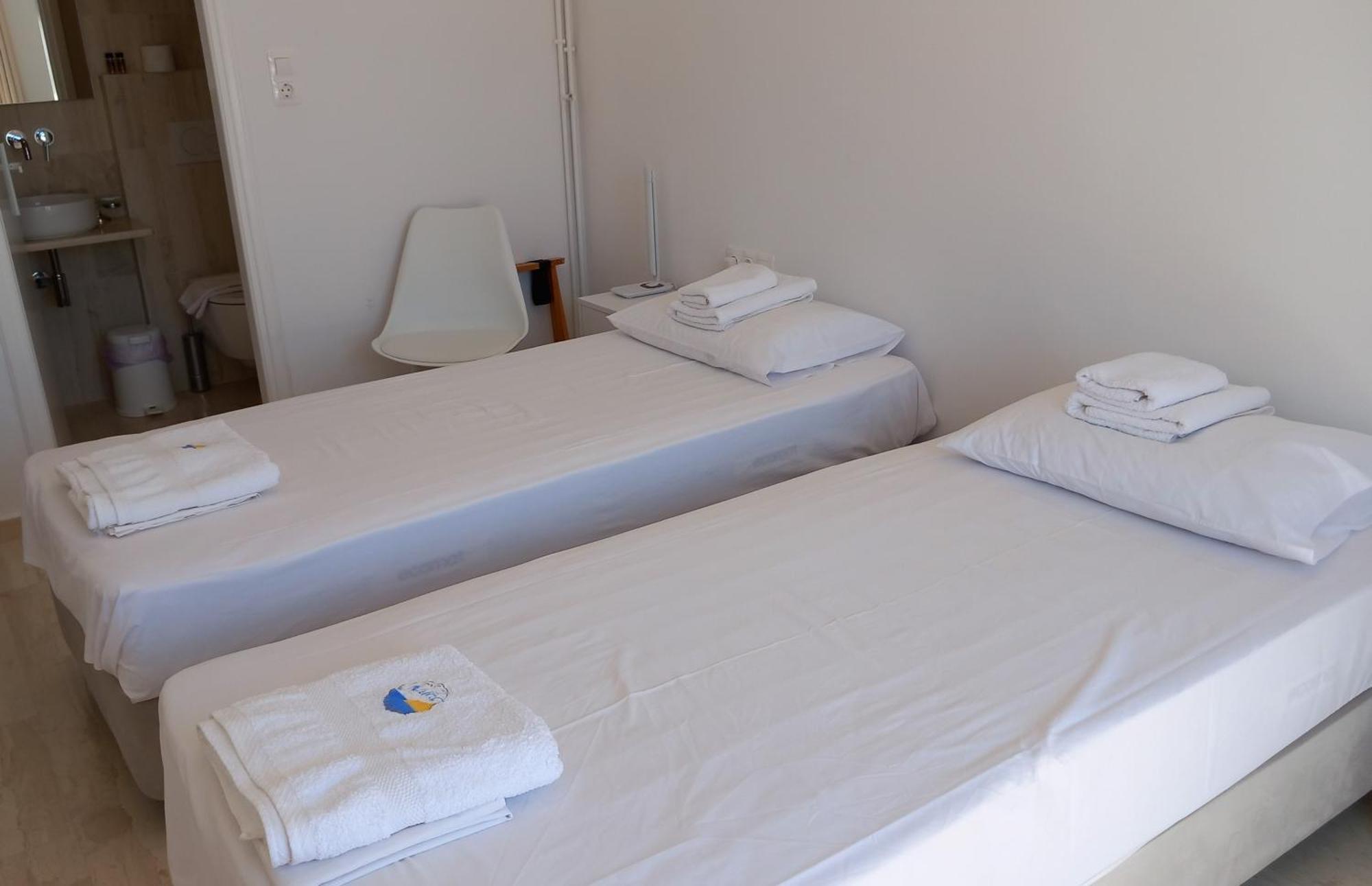 Naias Hotel Livadi  Eksteriør billede