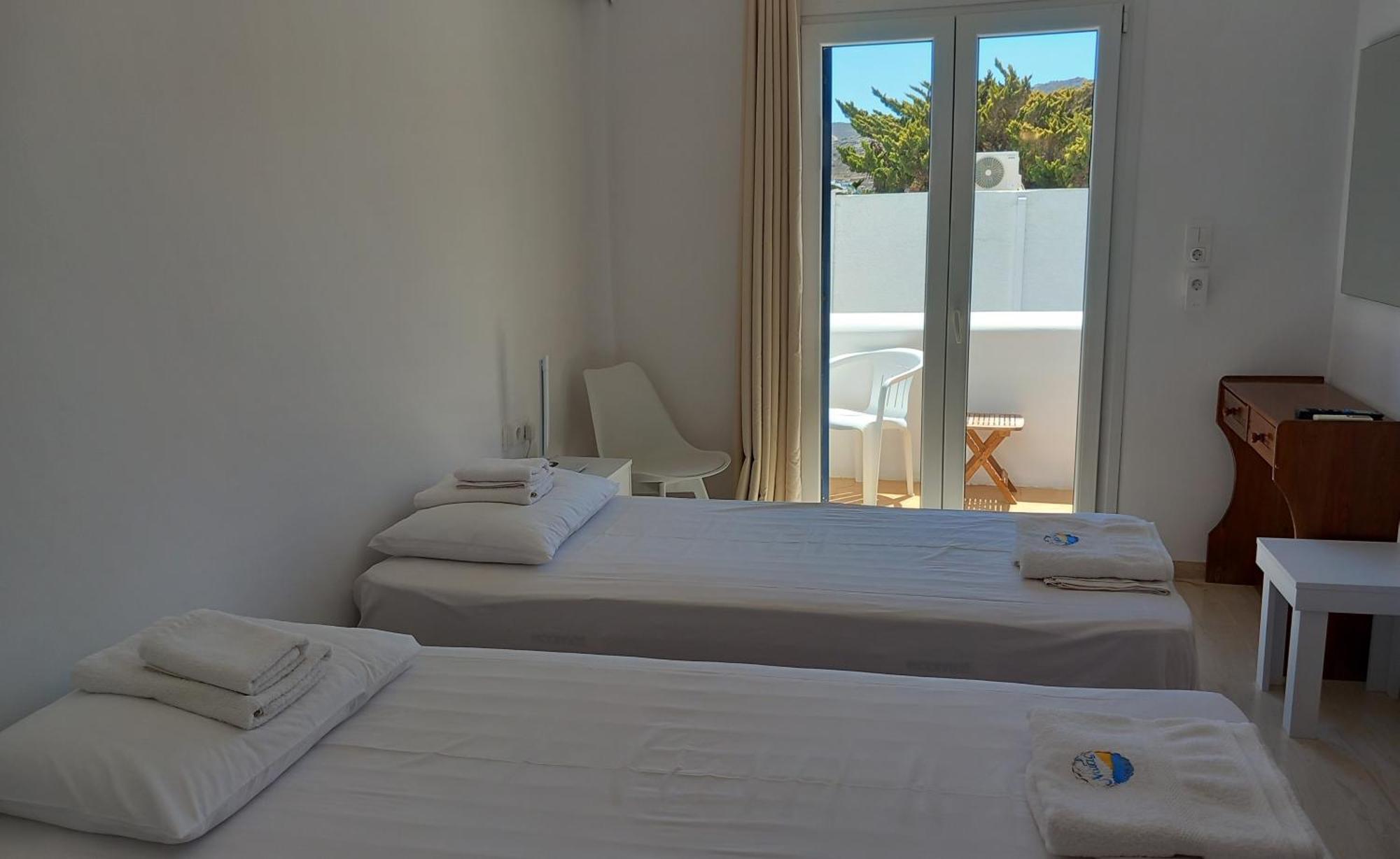 Naias Hotel Livadi  Eksteriør billede